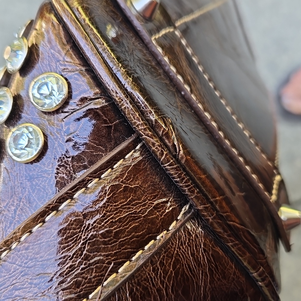 Madi Claire Vintage Croc Embossed Leather Satchel with Crossbody Strap (BIN 001) - Picture 12 of 15